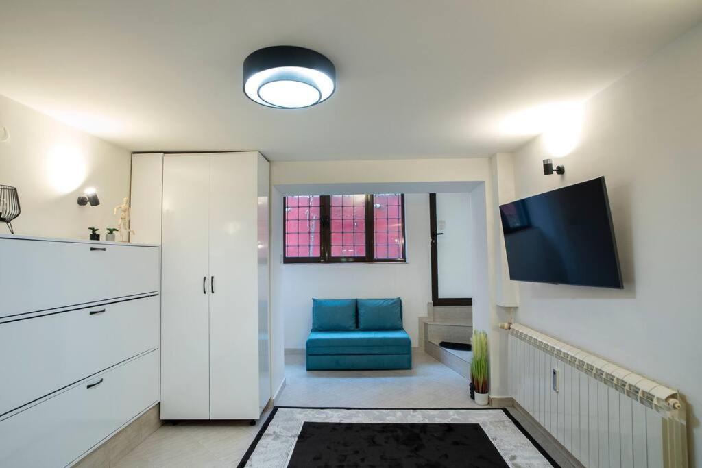 Studio With Courtyard Just Steps Away Vitosha Str Sofia Luaran gambar