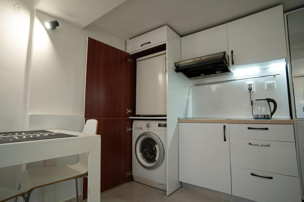 Studio With Courtyard Just Steps Away Vitosha Str Sofia Luaran gambar