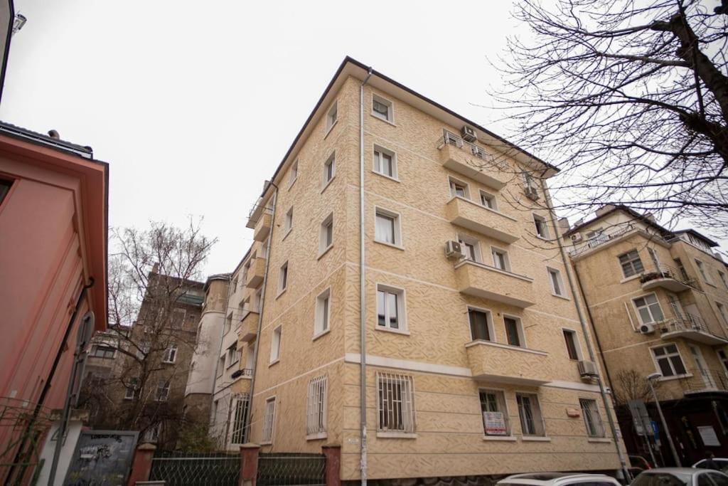 Studio With Courtyard Just Steps Away Vitosha Str Sofia Luaran gambar